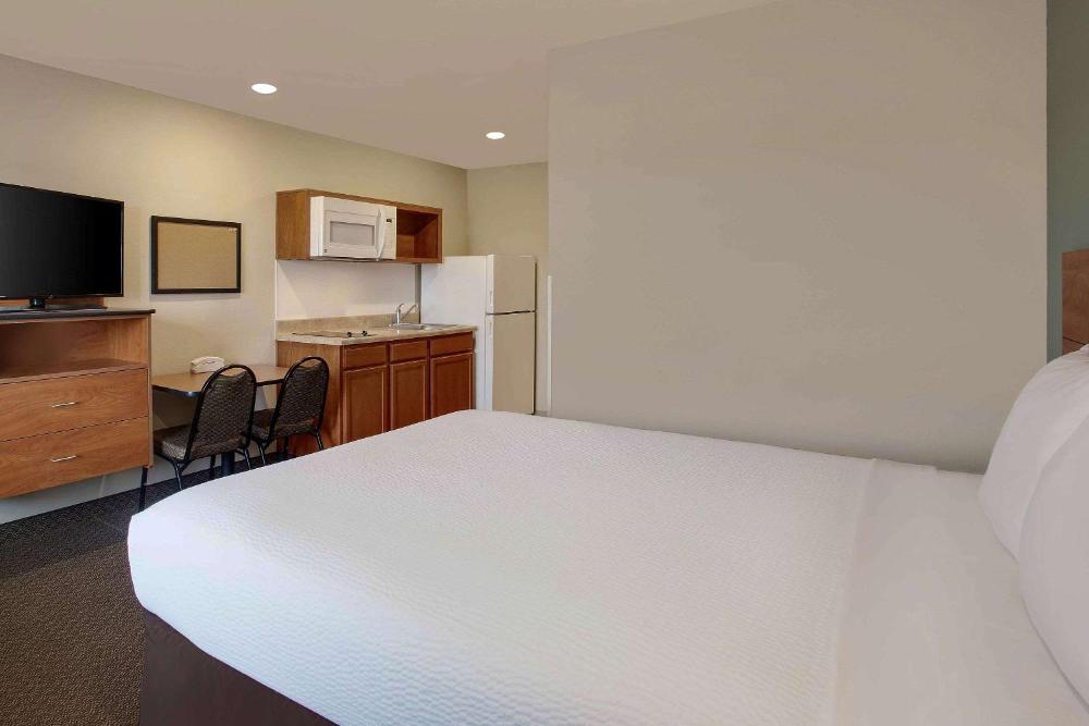 WoodSpring Suites Frederick I-70